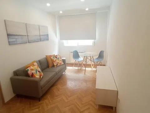 Flat / apartment in Calle del Monte Oliveti, Numancia, Madrid
