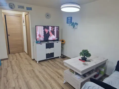Flat / apartment in Calle de Adra, Portazgo, Madrid