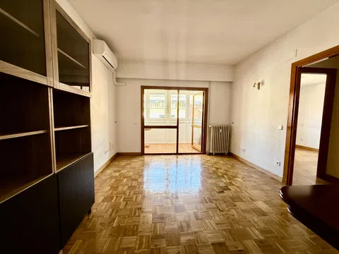 Flat / apartment in Adelfas, Madrid