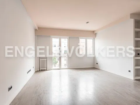 Flat / apartment in Calle de Cavanilles, Pacífico, Madrid