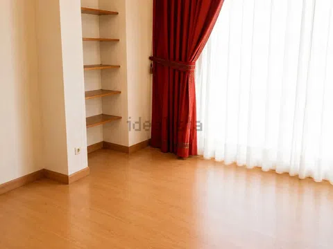 Flat / apartment in Calle de Juan Esplandiú, Estrella, Madrid