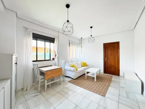 Flat / apartment in Calle del Aviador Zorita, 17, Cuatro Caminos, Madrid