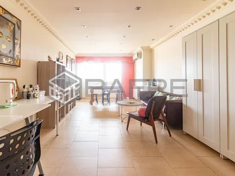 Property in Usera