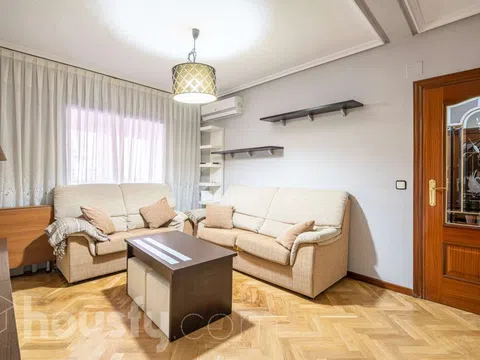Flat / apartment in Calle Villardondiego, Ambroz, Madrid