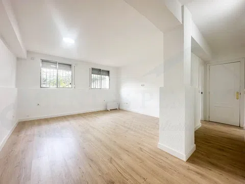 Flat / apartment in Calle de Campos Ibáñez, Los Rosales, Madrid