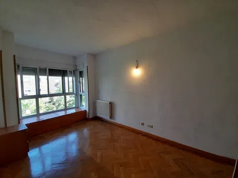 Flat / apartment in Calle de Berrocal, Butarque, Madrid
