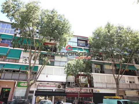 Flat / apartment in Calle de Villajoyosa, Los Rosales, Madrid