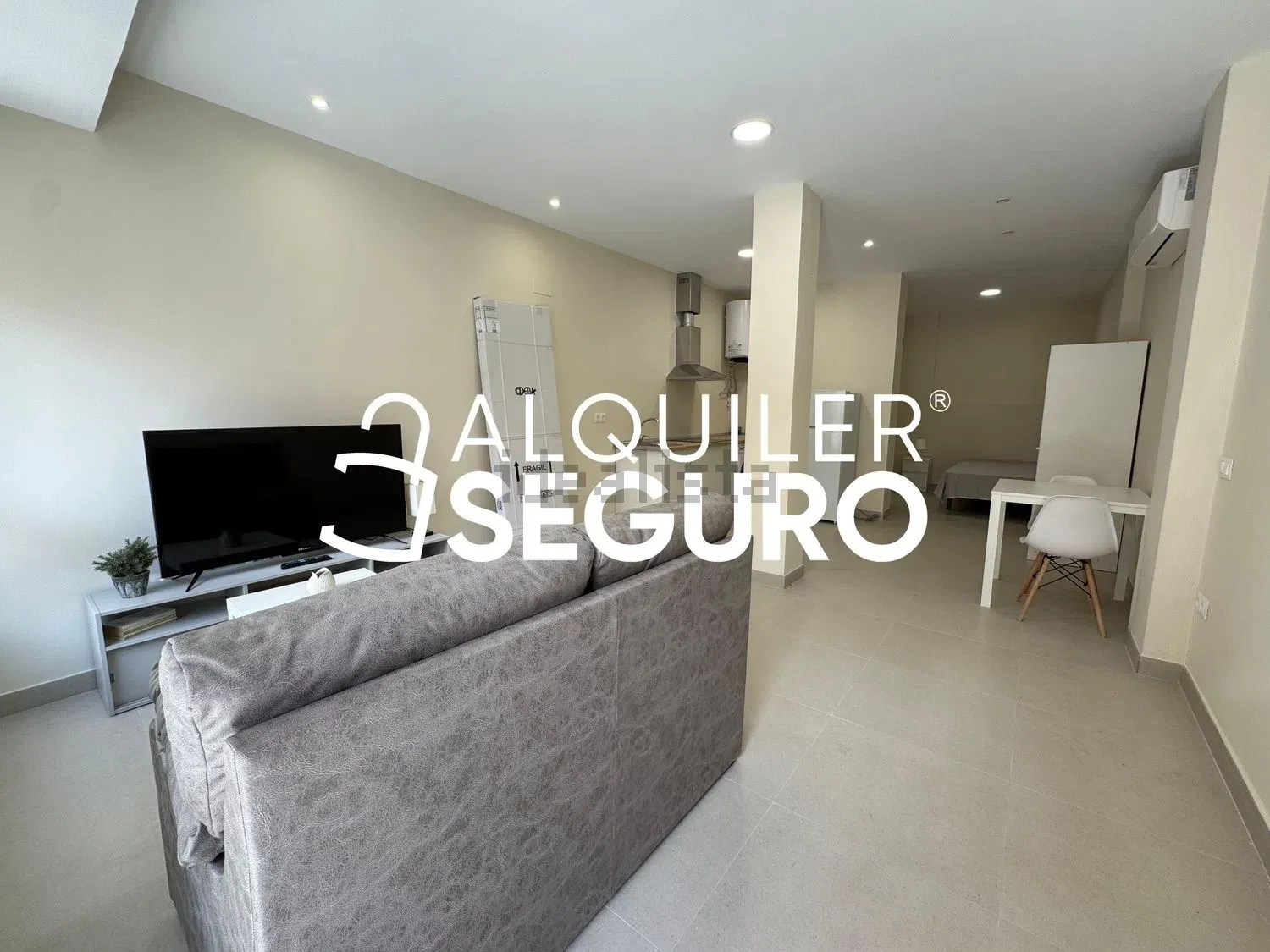 Studio in Calle Lanuza, Los Castillejos - La Trinidad, Málaga