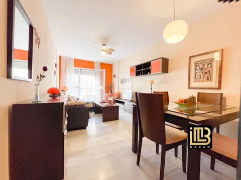 Flat / apartment in Calle Antonio Jiménez Ruiz, Los Castillejos - La Trinidad, Málaga
