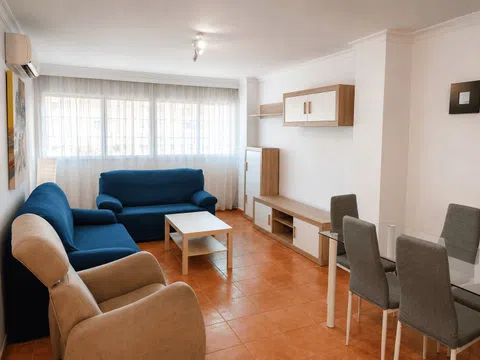 Flat / apartment in Calle Barón de les, Suárez, Málaga