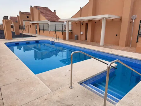 Flat / apartment in Calle Nuestra Señora de las Candelas, 34, Puerta Blanca - Almudena, Málaga