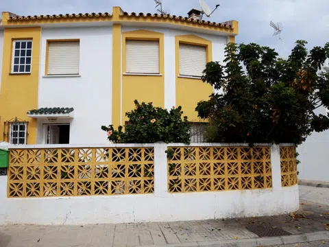 Terraced house in Calle del Decano Fernández Mesa, 29, El Cuartón - Heliomar, Málaga