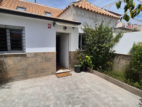 Terraced house in Calle Arquitecto Gonzalo Iglesias, Ciudad Jardín, Málaga