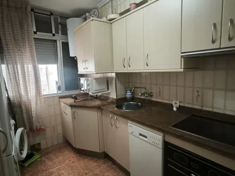 Flat / apartment in Avenida del Doctor Marañón, 47, Martiricos - La Roca, Málaga