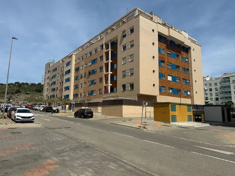 Flat / apartment in Calle Mencía Calderón, El Consul - El Romeral, Málaga