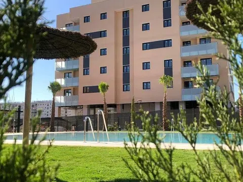 Flat / apartment in Avenida Dolores Rodríguez de Aragón, El Consul - El Romeral, Málaga