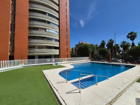 Flat / apartment in Calle Hermes, Jardines de Hércules, Sevilla
