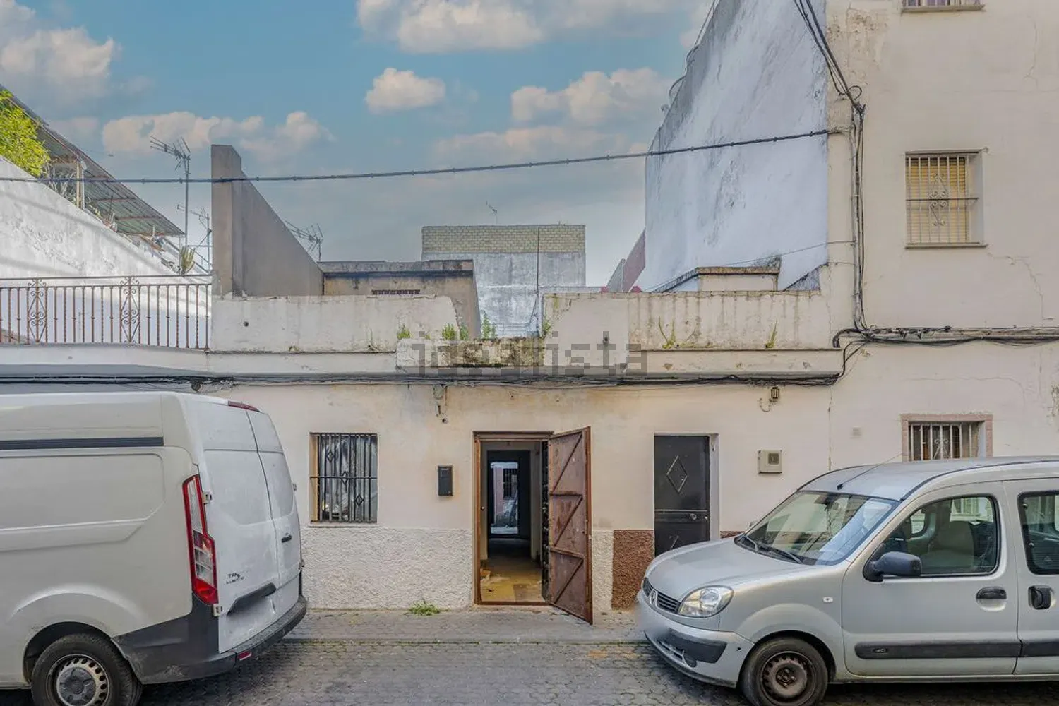 Semi-detached house in Calle Torrevicente, Torreblanca, Sevilla