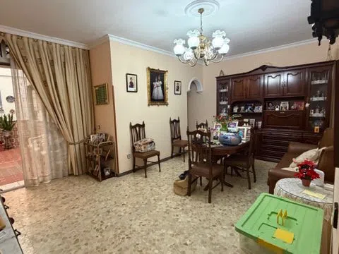 Terraced house in Calle Almanzor, Torreblanca, Sevilla
