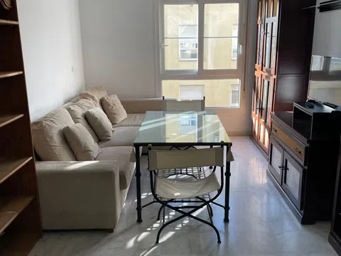 Flat / apartment in Calle Virgen de Loreto, Parque de los Principes - Calle Niebla, Sevilla