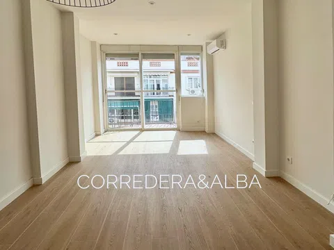 Flat / apartment in Calle Asunción, Parque de los Principes - Calle Niebla, Sevilla