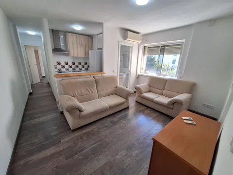 Flat / apartment in Calle los Romeros, Doctor Fedriani, Sevilla