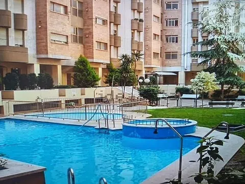 Flat / apartment in Calle Camilo José Cela, 3, Buhaira - Huerta del Rey, Sevilla