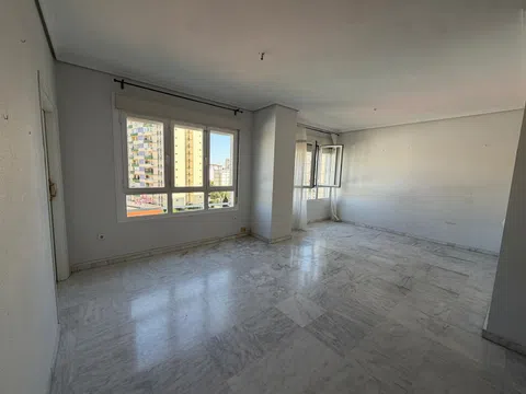 Flat / apartment in Avenida de Kansas City, San Pablo, Sevilla