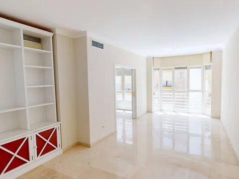 Flat / apartment in Calle Rosario Vega, Calle Betis - Pagés del Corro, Sevilla