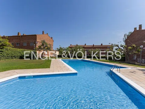 Terraced house in Nou Eixample Nord, Tarragona