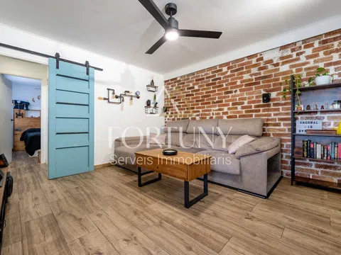 Flat / apartment in Av Els Pallaresos, Sant Salvador, Tarragona
