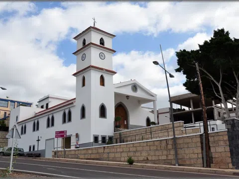 Detached house in Arona Pueblo, Arona