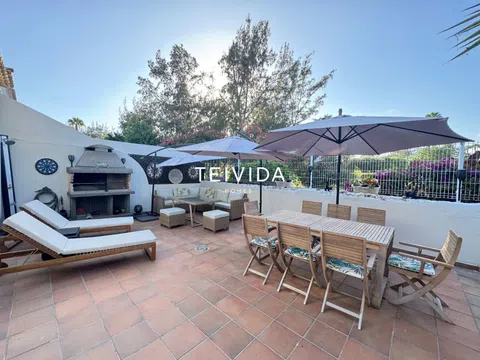 Flat / apartment in Calle Laderas del Espejo, Los Cristianos, Arona