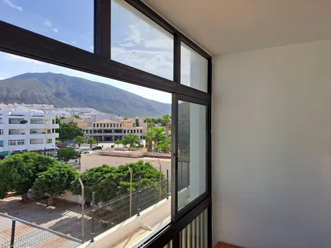 Flat / apartment in Calle Cristóbal Colón, 21, Los Cristianos, Arona