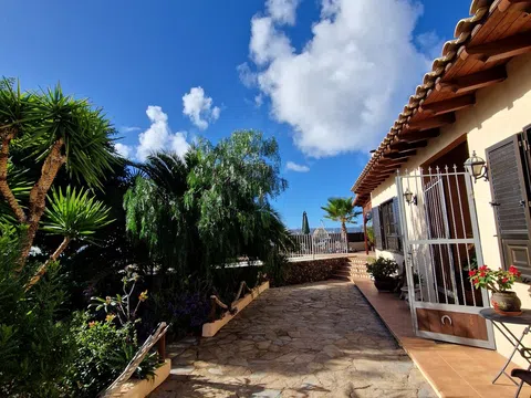 Estate in Calle el Roquillo, 11, Chío-Chiguergue, Guia de Isora