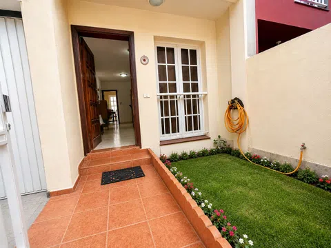 Terraced house in Calle Naife, La Gallega, Santa Cruz de Tenerife