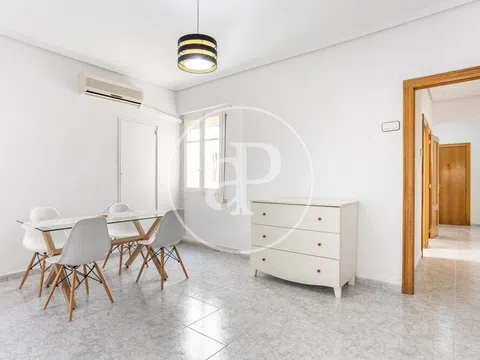 Flat / apartment in Calle de les Acàcies, Benicalap, València