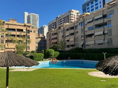 Flat / apartment in Calle de la Marina Alta, Sant Pau, València