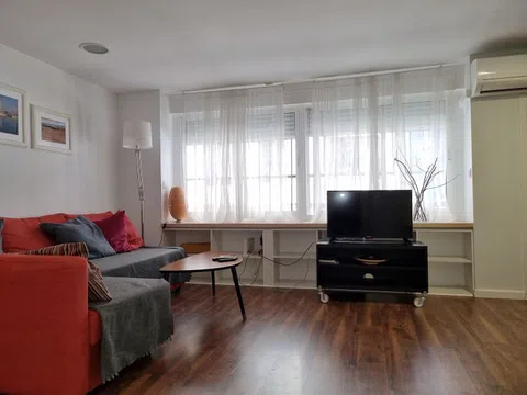 Studio in Calle de Romeu de Corbera, Russafa, València
