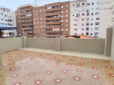 Flat / apartment in Calle dels Centelles, Russafa, València