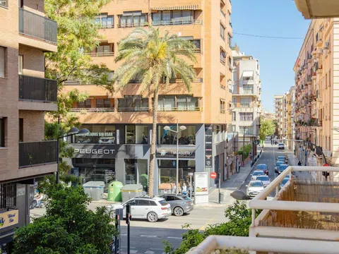 Flat / apartment in Calle de les Illes Canàries, 24, Mestalla, València
