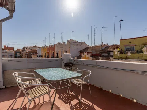 Flat / apartment in Calle de Simón Ortiz, El Botànic, València