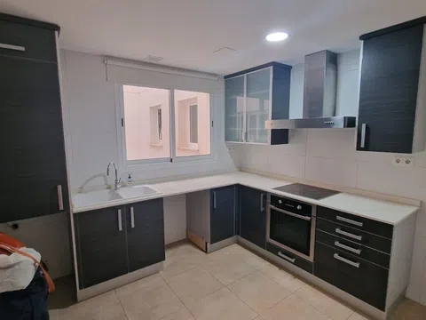 Flat / apartment in Calle de Llorenç Salom, La Raiosa, València