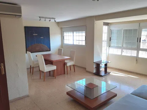 Flat / apartment in Calle del Poeta Bodria, Trinitat, València
