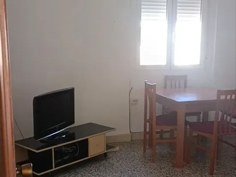 Flat / apartment in Calle d'en Guillem Ferrer, 10, Marxalenes, València