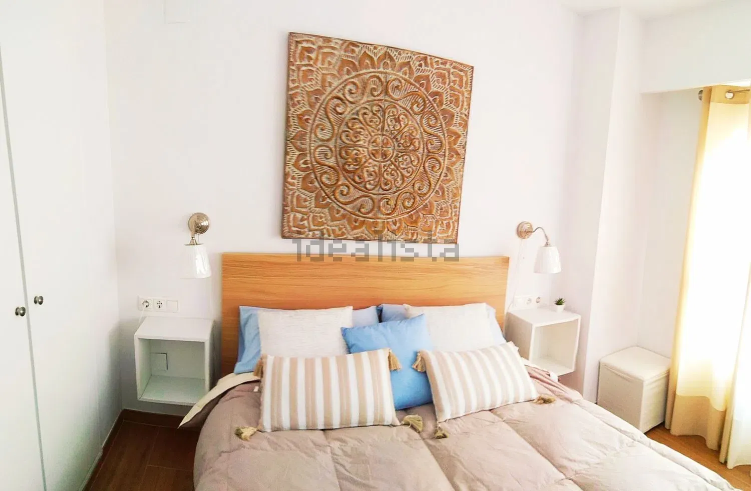 Studio in avenida d'Amado Granell Mesado, 63